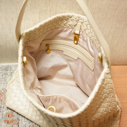 Mittelgroße geflochtene Tasche Luna