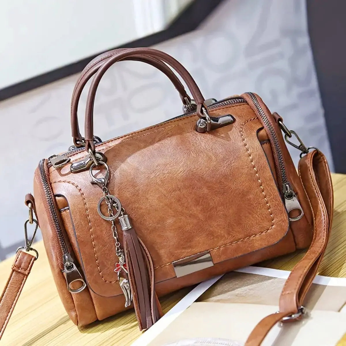 Tasche aus Echtleder - Vaena