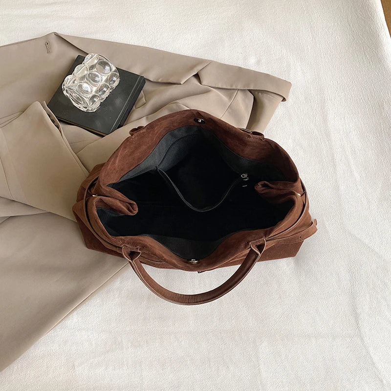 Damen-Tote-Tasche aus Wildleder - Esmé